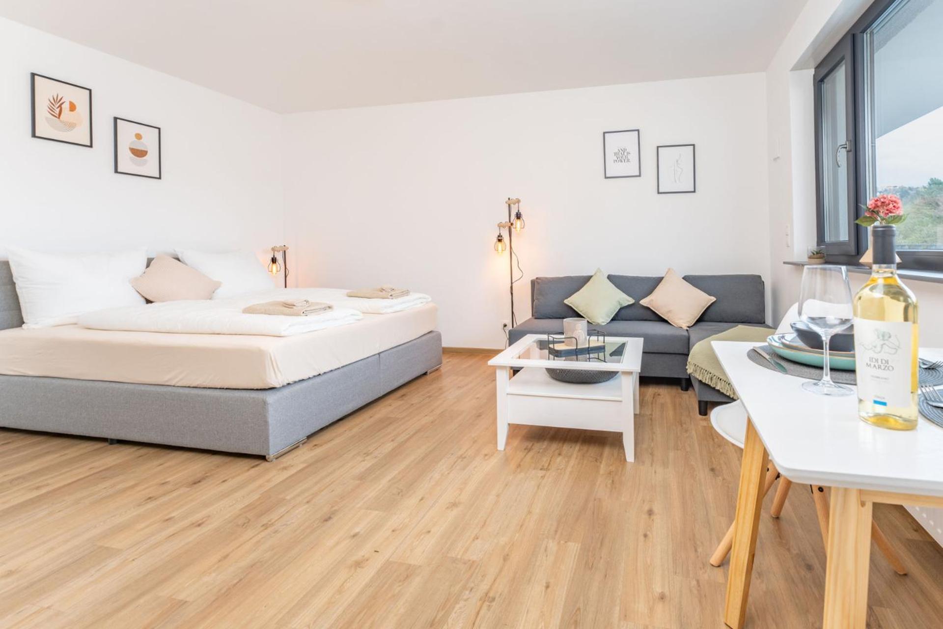 Modernes Apartment Mit Privatem Stellplatz Wenige Minuten Von Der Innenstadt & Mosel Koblenz  Ngoại thất bức ảnh